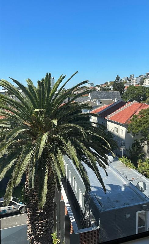 1 Bedroom Property for Sale in Sea Point Western Cape
